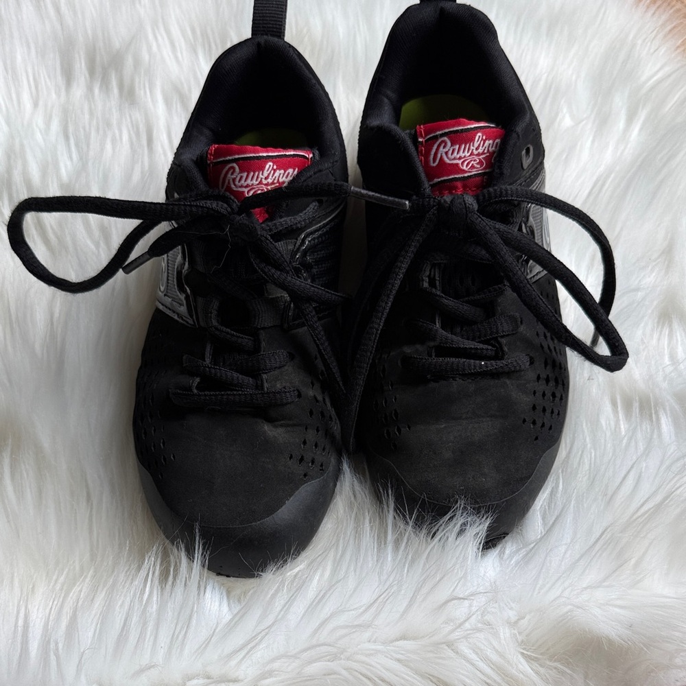 Rawlings Kids Athletic Cleats in Black with Red Highlights